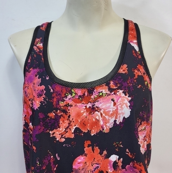 Fabletics Mesh & Floral Tank Top - Picture 2 of 8